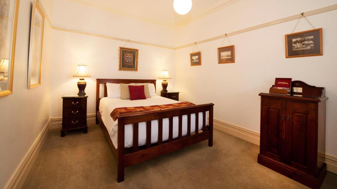 Cobb & Co Court Boutique Hotel Mudgee Buitenkant foto