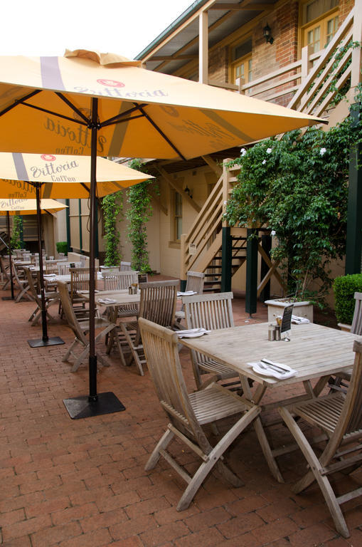 Cobb & Co Court Boutique Hotel Mudgee Buitenkant foto
