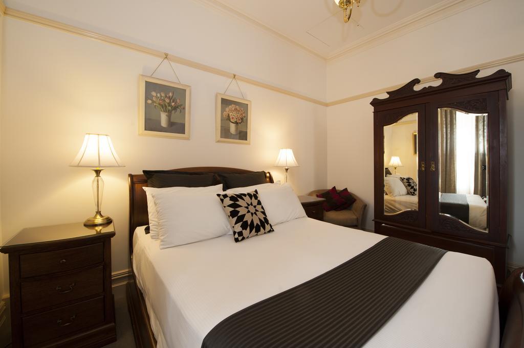 Cobb & Co Court Boutique Hotel Mudgee Kamer foto