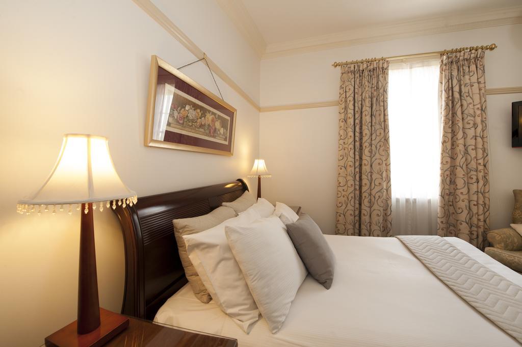 Cobb & Co Court Boutique Hotel Mudgee Buitenkant foto