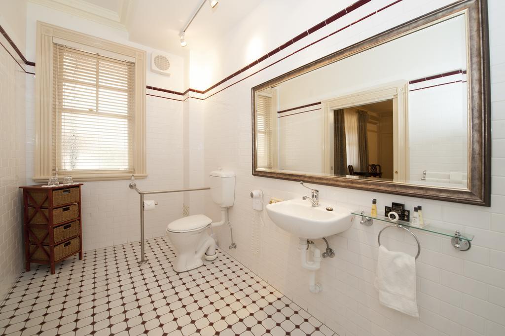 Cobb & Co Court Boutique Hotel Mudgee Buitenkant foto