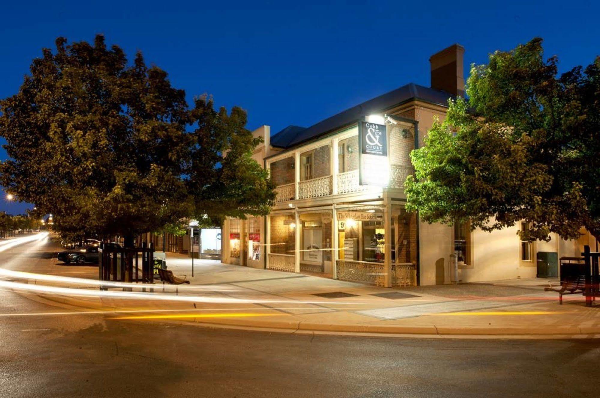 Cobb & Co Court Boutique Hotel Mudgee Buitenkant foto