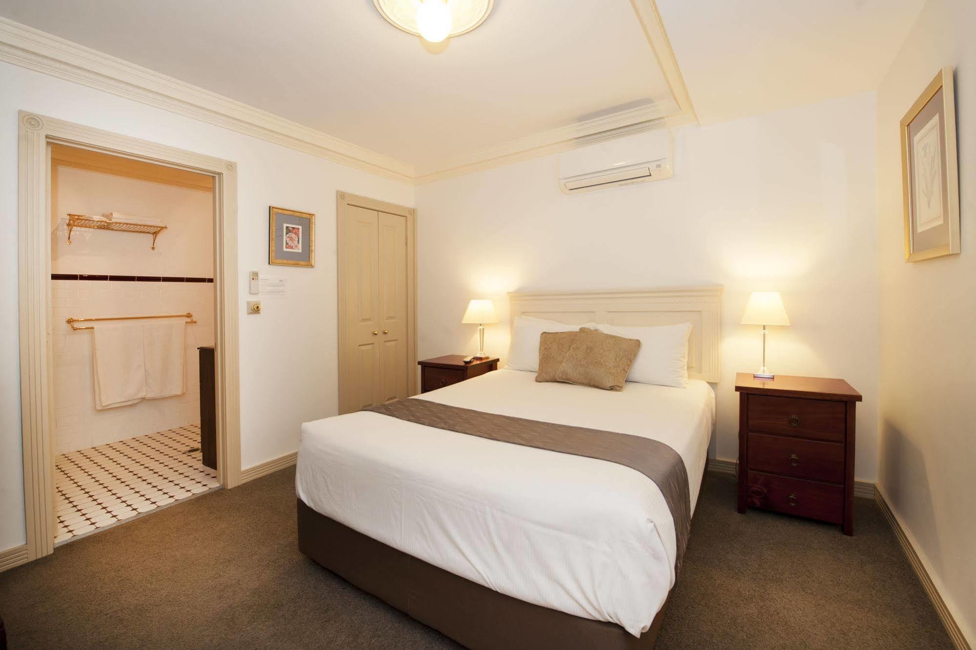 Cobb & Co Court Boutique Hotel Mudgee Buitenkant foto