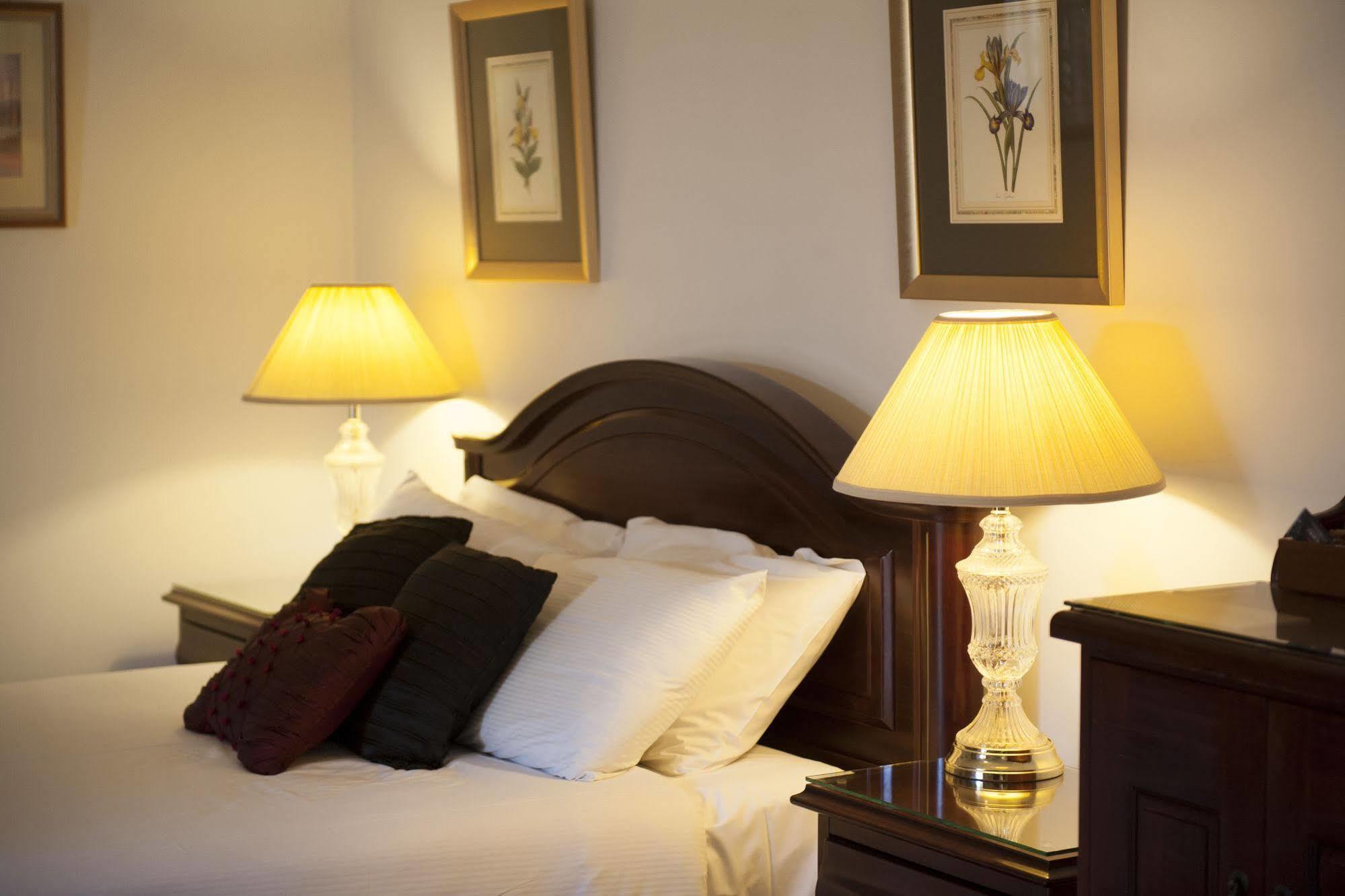 Cobb & Co Court Boutique Hotel Mudgee Buitenkant foto