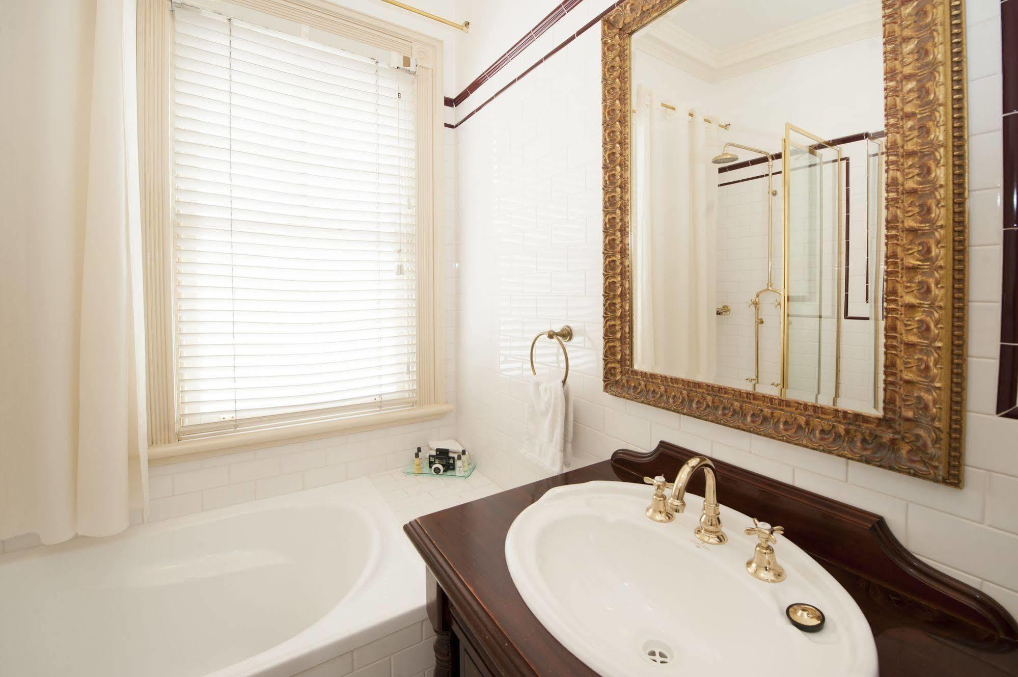 Cobb & Co Court Boutique Hotel Mudgee Buitenkant foto
